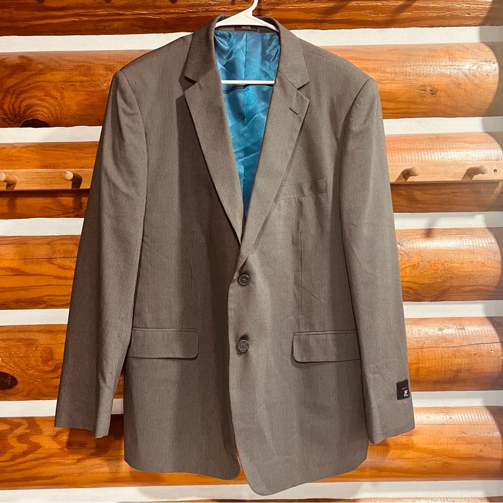 jf j.ferrar Charcoal Blazer with Blue Lining mens‎ 46